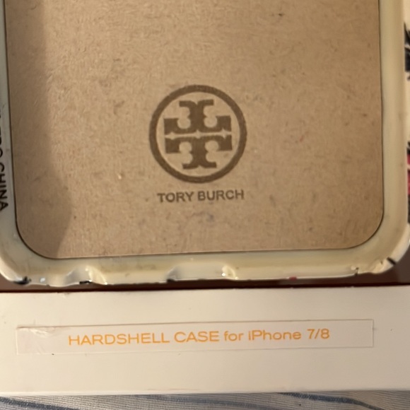 Tory Burch floral iPhone 7/8 case Nwt - Picture 3 of 5